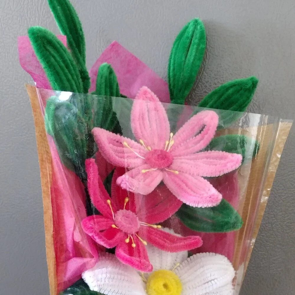 Flower bouquet Pipe cleaner flower bouquet.